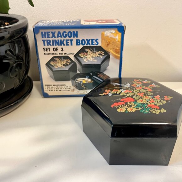 Vintage Set of 3 Nesting Hexagon Trinket Boxes - 90's Home Decor - Teenager Gift - Picture 2 of 6